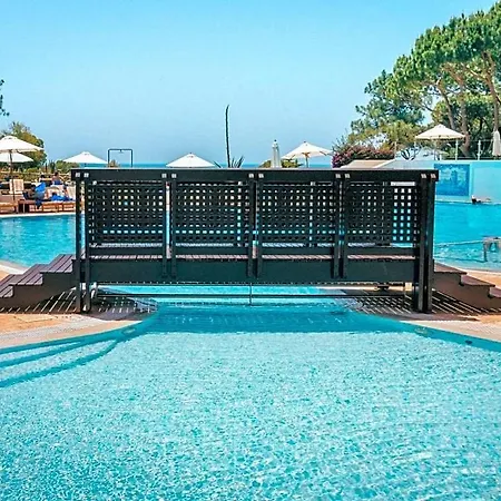 Olhos De Agua Sleeps 2 Air Con Wifi ヴィラ